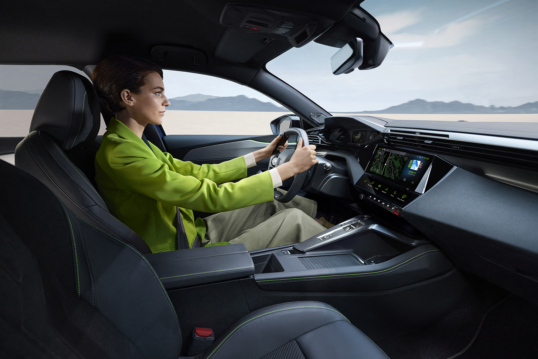 PEUGEOT 408_05